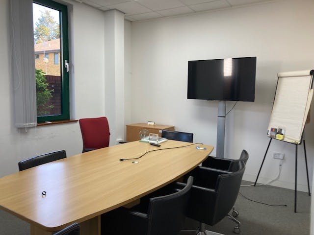 Albany Court, Camberley, Offices To Let - GF meeting room.jpg