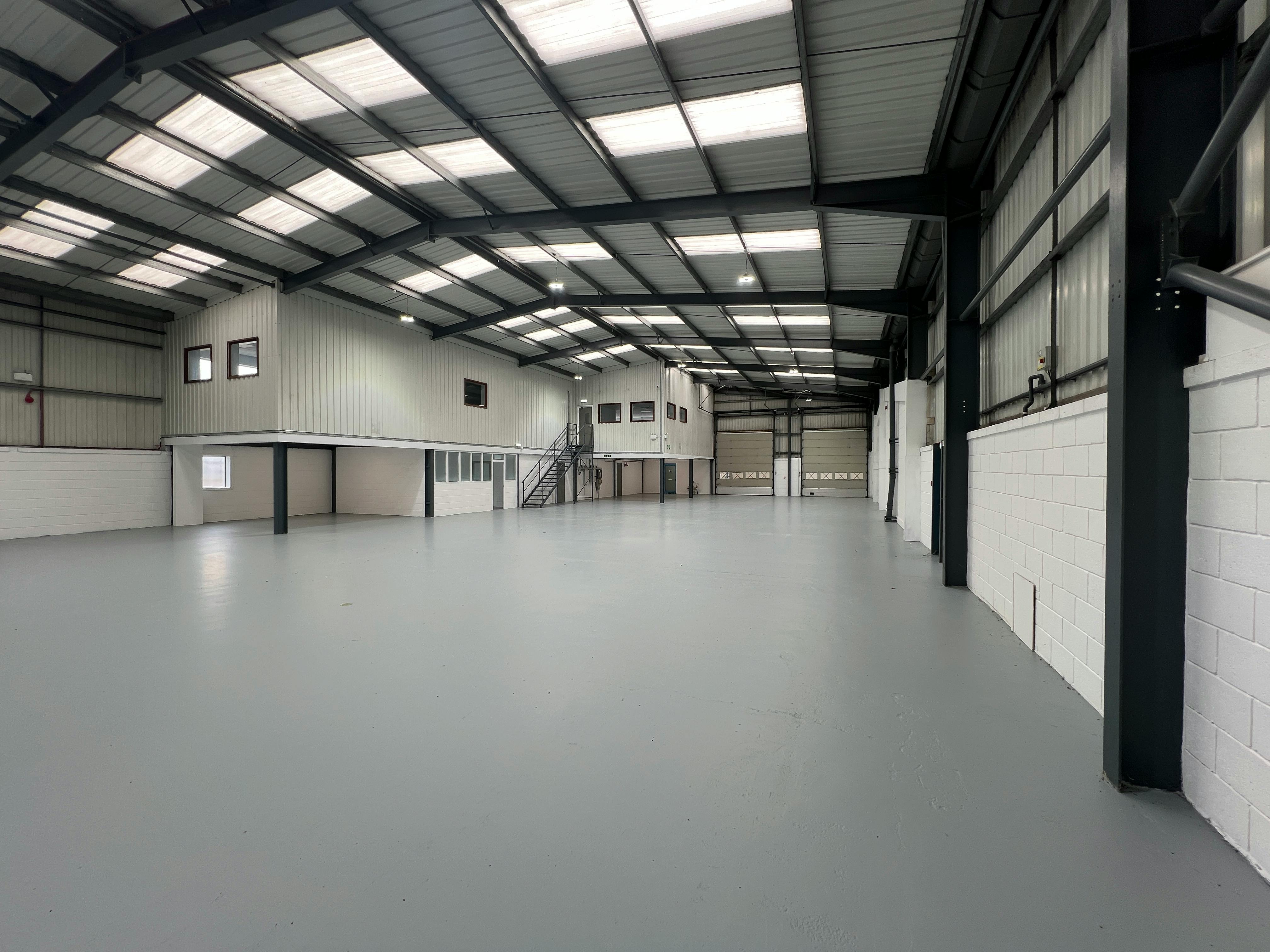 Industrial Unit in Waterlooville - photo 2