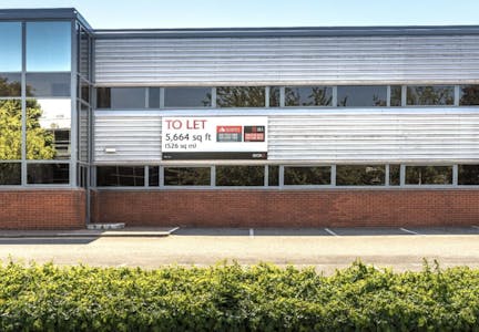 345 Edinburgh Avenue, Slough, Industrial / Warehouse To Let - 345 Edinburgh Avenue.jpg