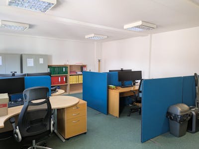 Studley Court, Guildford Road, Chobham, Office To Let - PXL_20260420_103522700.jpg