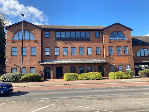 3 Cromwell Court, New Street, Aylesbury, Offices To Let - External.jpg