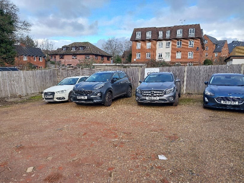 87-89 Church Street, Crowthorne, Offices For Sale - 20260213_133832.jpg