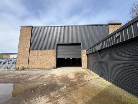 Unit 5 Carlisle Close, Sheffield Road, Chesterfield, Industrial/Logistics To Let - 107df47792d6119a887e3dec1e51926a.jpeg