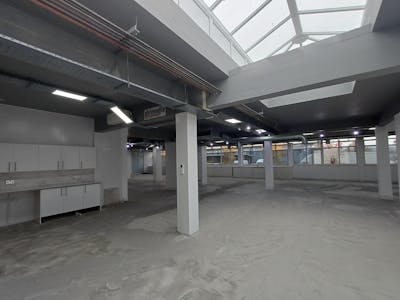 Kelvin Way, Unit 2/3, Crawley, Leisure / Office / Trade Counter / Showroom / Industrial / Warehouse To Let - 5.jpg