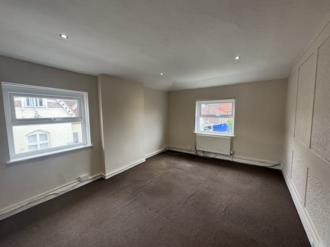 61 High Street, Leatherhead, Offices / Retail For Sale - IMG_6423.jpg