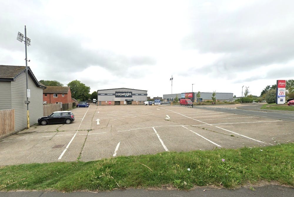 Former Carpetright, Gunville Trading Estate - Taylor Road, Newport, Isle of Wight iii.jpg