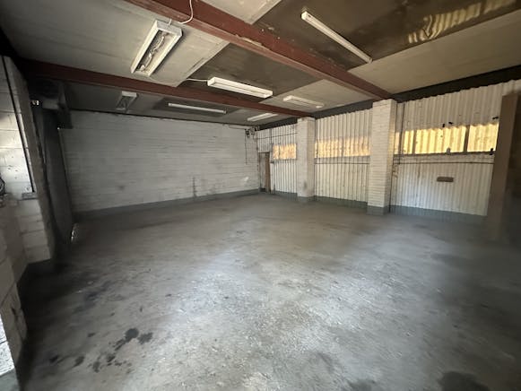 Rushmoor Garage, Tilford Road, Farnham, Motortrade / Industrial / Warehouse To Let - IMG_9900.JPG