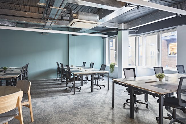 Serviced Offices - Avenue HQ, 10-12 East Parade, Leeds, Offices To Let - Copy of AvenueHQ_11.25_0657.jpg