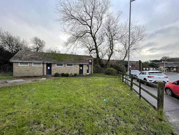 Former toilet block, Cooden Sea Road, Bexhill on Sea, Leisure / Office / Retail To Let - IMG_1310.JPEG