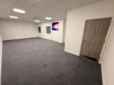18-19 Aviation Way, Southend-on-Sea, Office To Let - IMG20251119WA0006.jpg