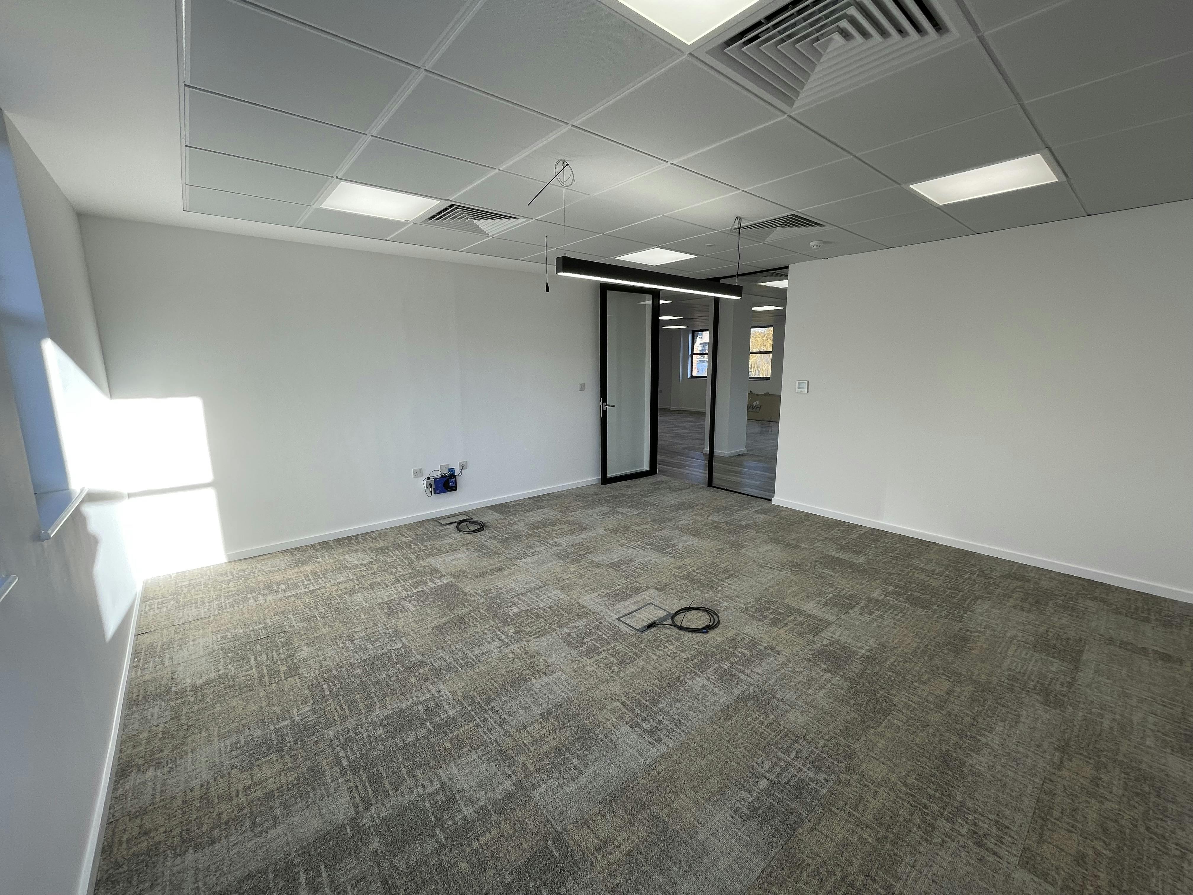 Hays House, Guildford, Offices To Let - IMG_5794.JPG