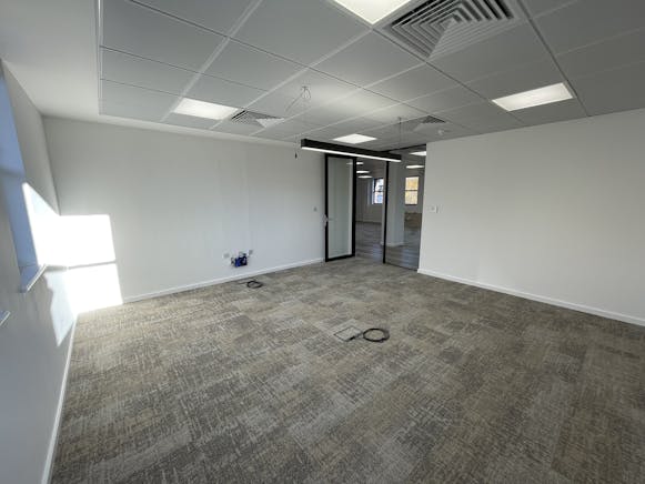 Hays House, Guildford, Offices To Let - IMG_5794.JPG