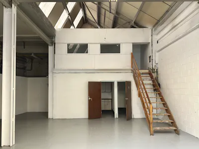 Unit 9d Britannia Estate, Leagrave Road,, Luton, Industrial / Industrial/Logistics To Let - IMG_5599.JPG