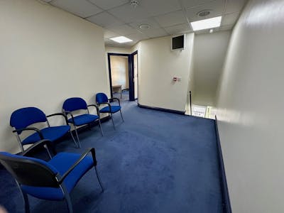 16 High Street, Slough, Office To Let - 16a High Street int 1.jpg