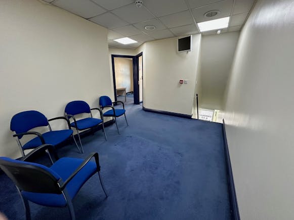 16 High Street, Slough, Offices To Let - 16a High Street int 1.jpg