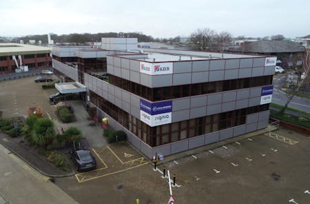 Platinum House - Ground Floor, Sussex Manor Business Park, Crawley, Office To Let - Platinum House 7.jpg