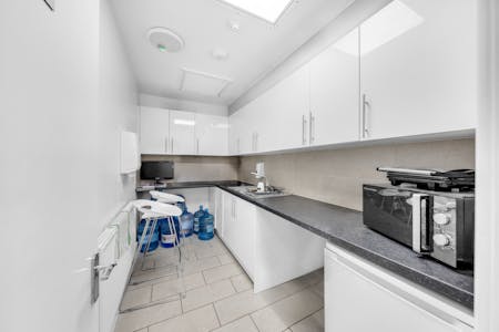 281 Ballards Lane, London, Retail To Let - DSC03428.jpg