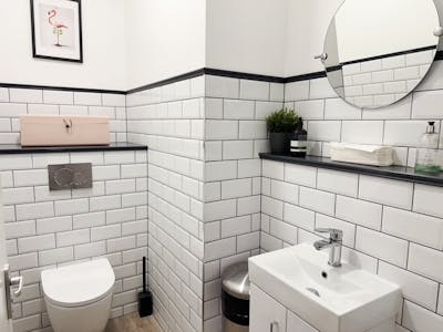 105-107 Farringdon Road, London, Office For Sale - IMG_7447.jpg