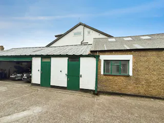 Unit 21, Leighcliff Buidling, Leigh on Sea, Industrial To Let - fc5fa5bb-7a171e90-e31a-4fab-8b5c-0e870a3b94f3 (1).jpg