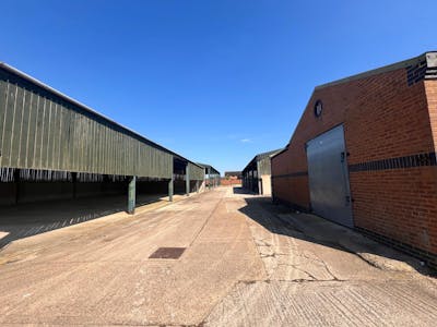 Cavan Farm, Cane End Lane, Aylesbury, Development / E (Commercial / Business / Service) / Industrial For Sale - WhatsApp Image 20250512 at 131212_914954e6.jpg