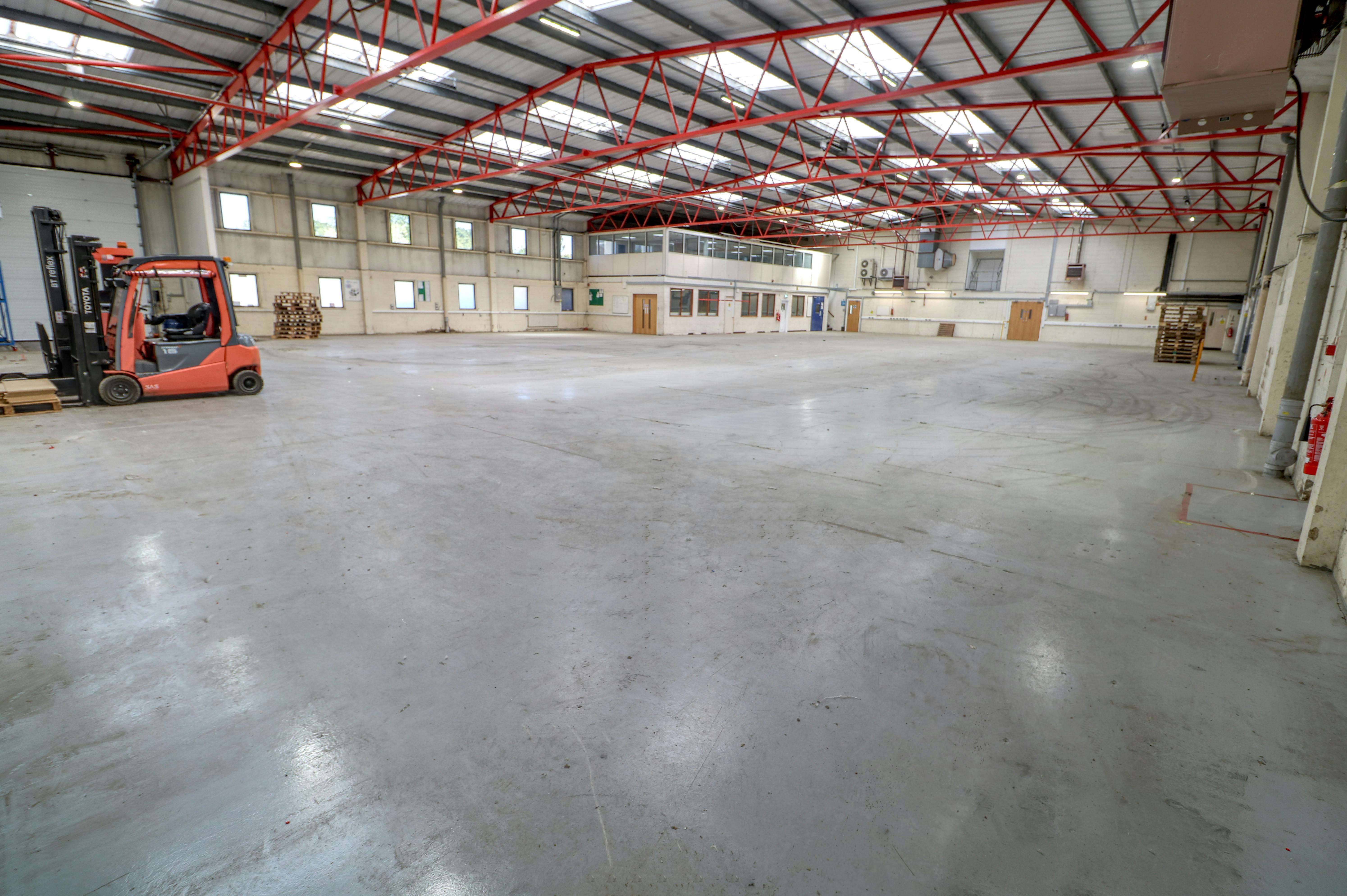 Logistics House, Burgess Hill, Industrial To Let - Internal 1.jpg