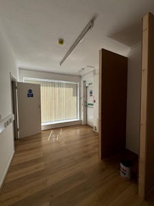 94 Stoke Road, Guildford, Office / Retail To Let - 4427.jpg