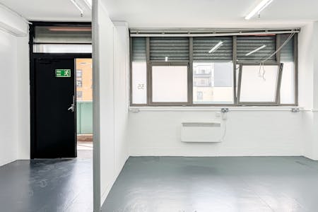 Unit 35 Regent Studios, 8 Andrews Road, London, Industrial To Let - TT Gasp  Low Res 6.jpg