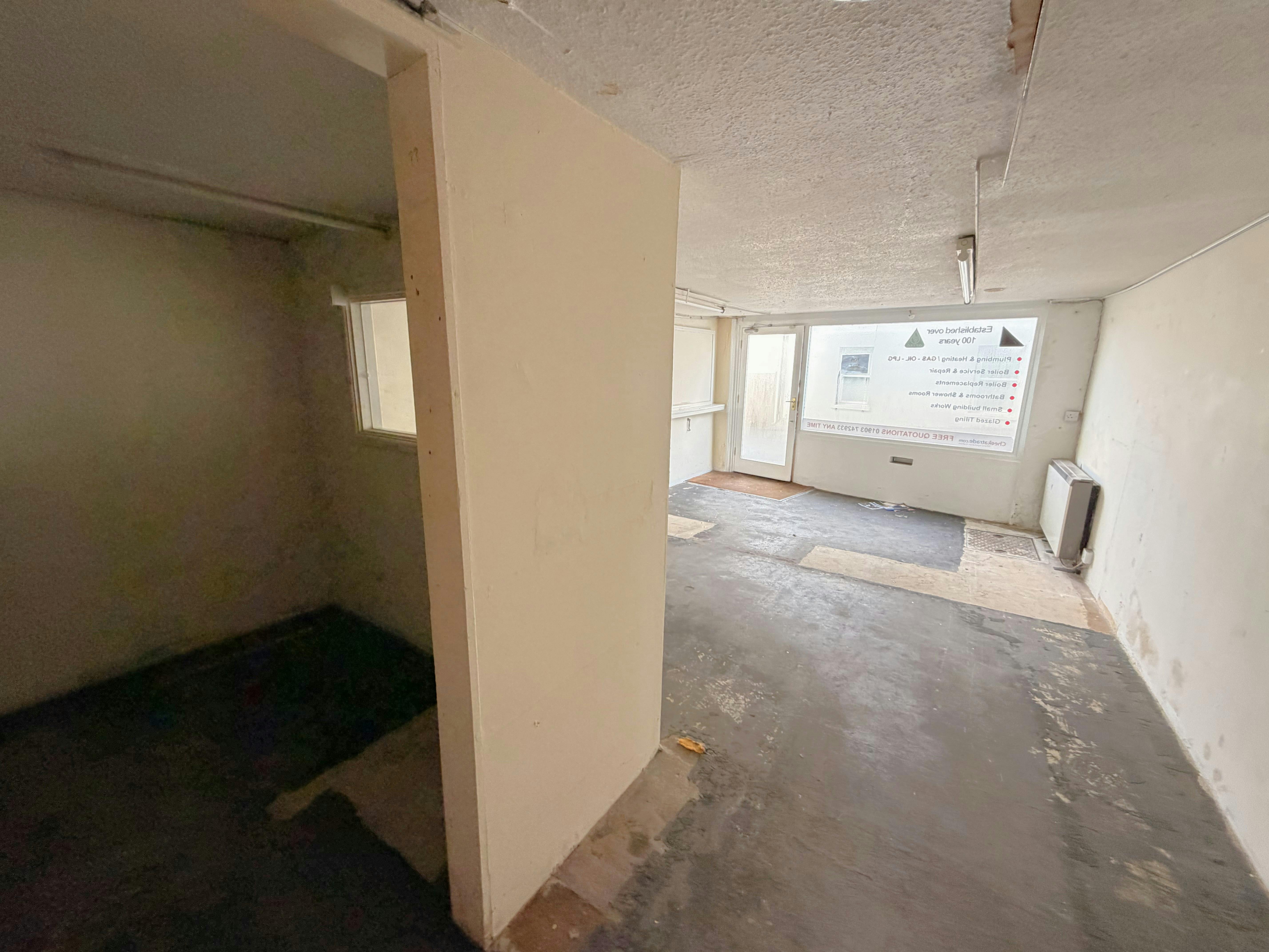 12 School Hill, Storrington, Retail For Sale - IMG_0992.jpeg