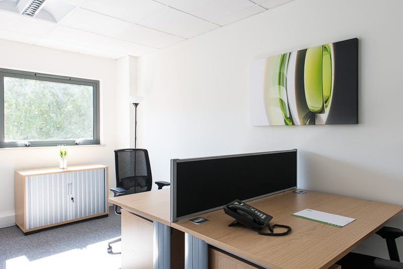 Office in Winchester - photo 2