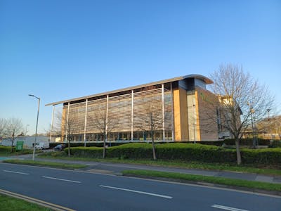 Jubilee House, Bracknell, Office To Let - 20230417_190316.jpg