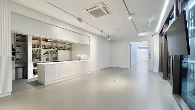 10-12 New Union Square, London, Retail To Let - 1012NewUnionSqLondonBuildingPhoto4LargeHighDefinition.jpg