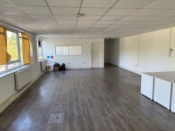 Unit 25, Travellers Lane, Hatfield For Sale - 8.jpg