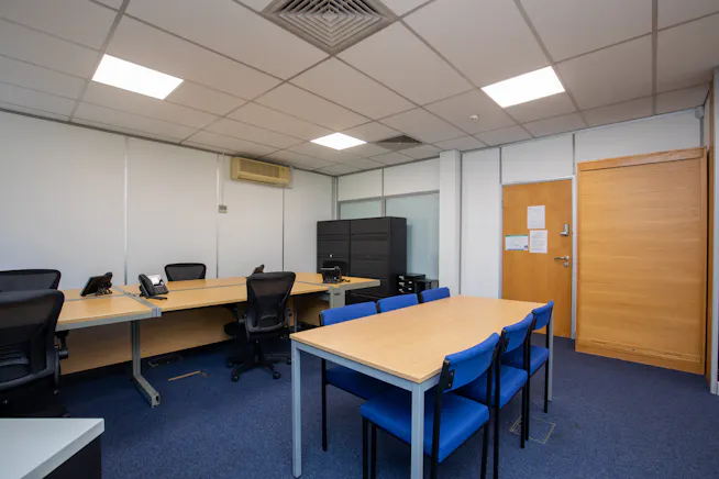 Alexandra Gate Business Centre, Cardiff, Offices To Let - D4 g.jpg