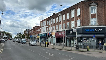 275-277 High Road, Loughton, Leisure / Retail To Let - 1.jpg