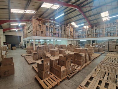 Unit 8d, Stockport, Industrial/Logistics To Let - 20250729_104111.jpg
