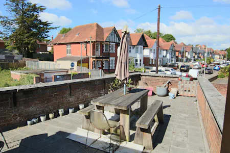 292 Wimborne Road, Bournemouth, Office To Let - IMG_4899.JPG