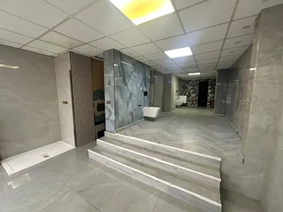 102 Albert Street, Slough, Retail / Retail - Out Of Town / Showroom / Studio / Workshop / Trade Counter To Let - 102 Albert front showroom.jpg