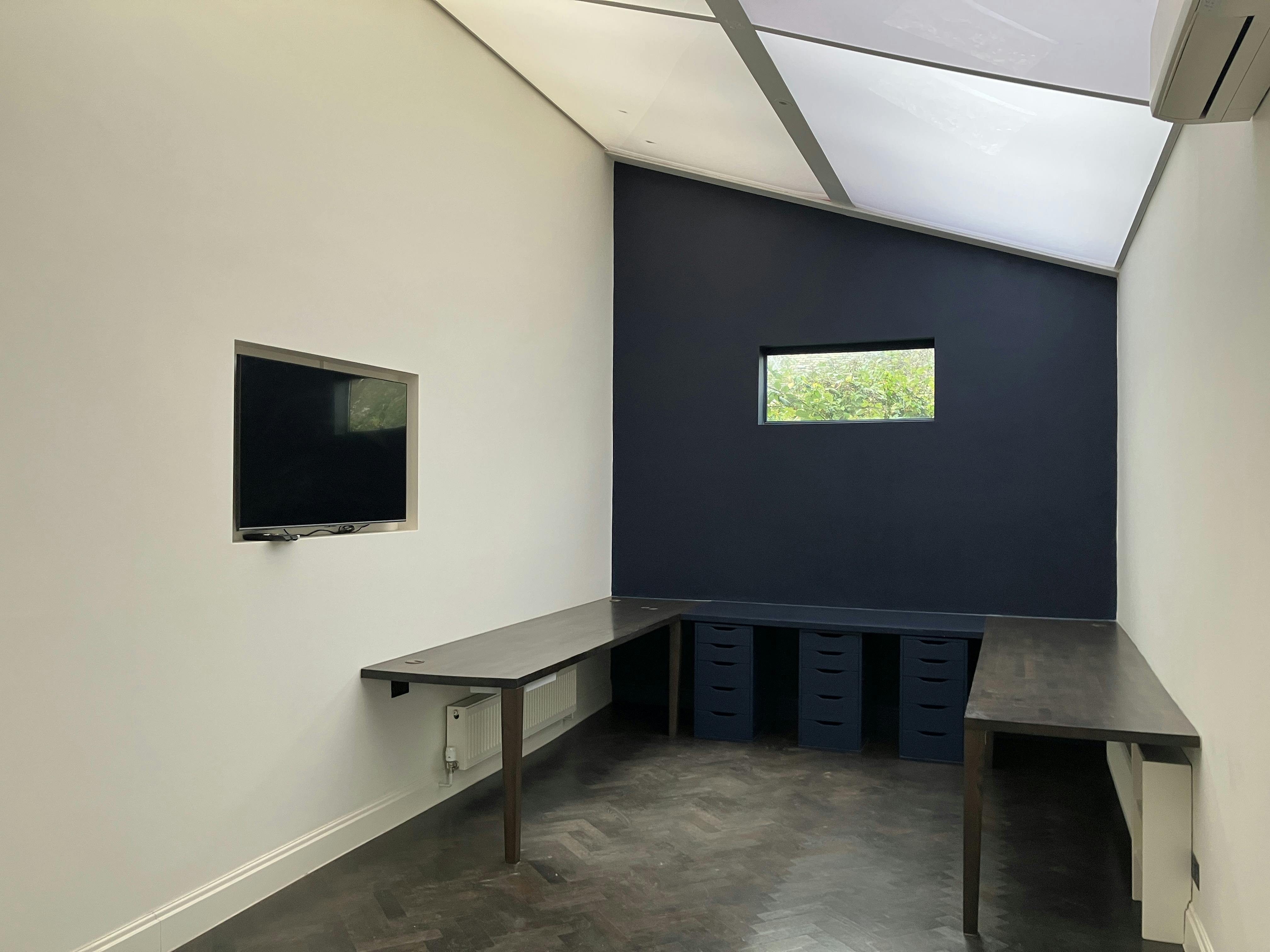 Unit 3, Alexandra Business Centre, Alexandra Road, Addlestone, Industrial / Warehouse To Let - IMG_4342.JPG