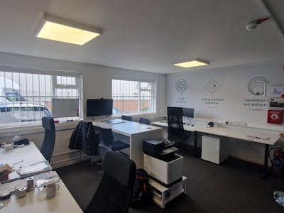 Unit 6A, Stockport, Industrial/Logistics / Office To Let - 20250610_123113.jpg
