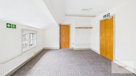 28 Bank St, Rawtenstall, Office / Retail / High Street Retail To Let - Second Floor Office