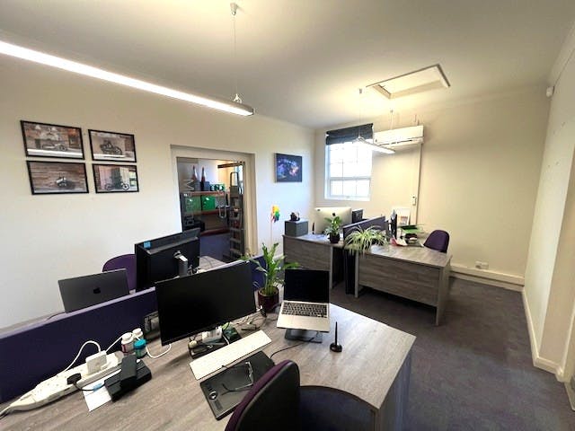 Unit 9 Newhouse Business Centre, Faygate, Office To Let - 6.jpg