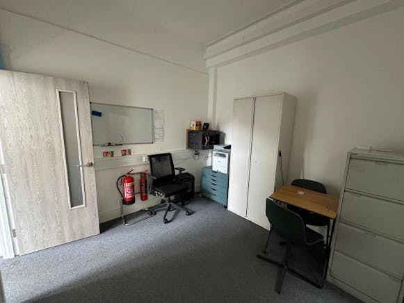7 The Vineyards, Chelmsford, Office / Retail To Let - Picture 4.jpg