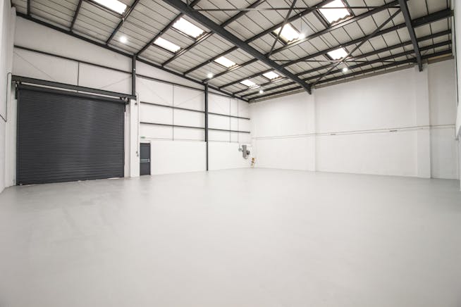 Units 3 & 4 Airlinks Industrial Estate, Heston, Industrial / Warehouse To Let - 2 .jpg