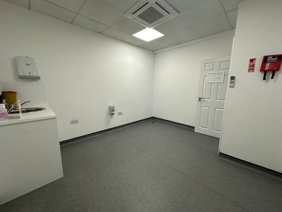 14 College Street, Belfast, Offices To Let - IMG_3130.jpeg