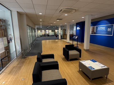 Halifax, Yeovil, Office / Retail To Let - IMG_1420.JPG