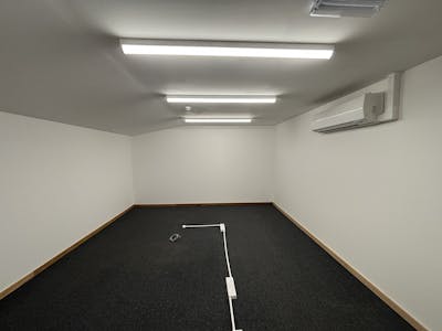 Unit 7, Llandough Trading Estate, Cardiff, Industrial To Let - IMG_2359.jpg