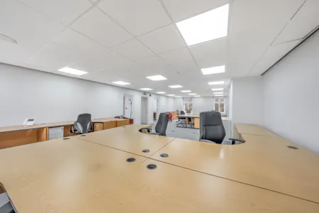 48-49 Russell Square, London, Office / Serviced Office To Let - DSC02883-HDR-Edit.jpg