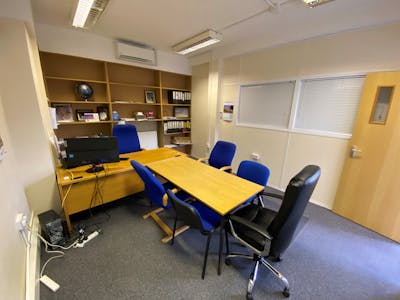 1A Garnett Close, Watford, Office For Sale - 02.jpg