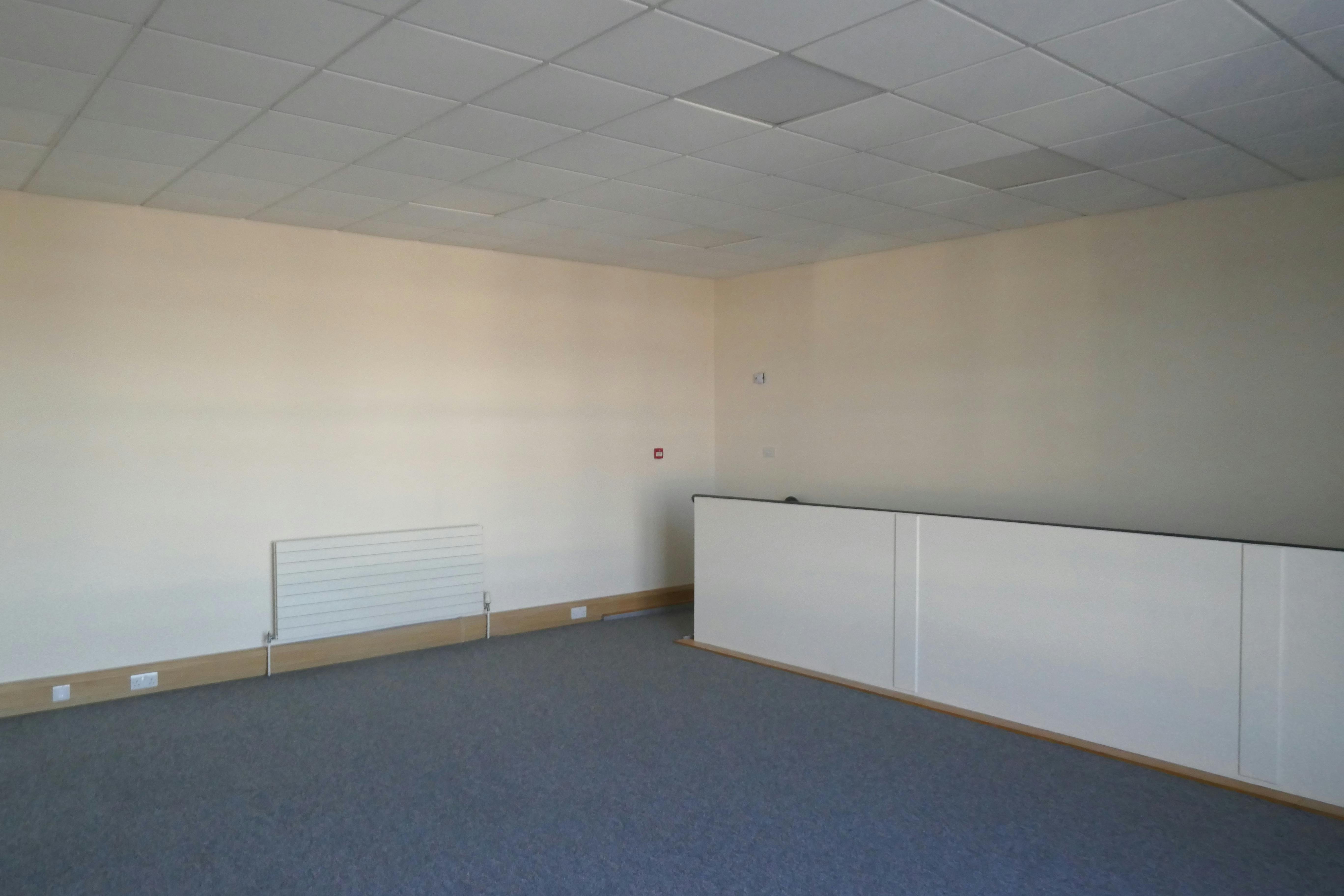 Unit 1 Ascent Park, Harlow, Industrial To Let - P1060355.JPG