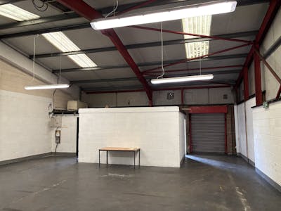 Unit 20, Hirwaun Industrial Estate, Hirwaun, Industrial To Let - Unit 20 Hirwaun Int pic.jpg